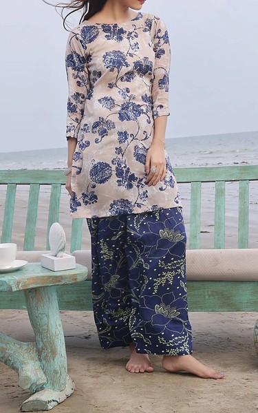 Feathers Ivory/Blue Lawn Suit (2 Pcs) | Pakistani Lawn Dress in USA- Image 1