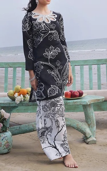 Feathers Black/Off White Lawn Suit (2 Pcs) | Pakistani Lawn Dress in USA- Image 1