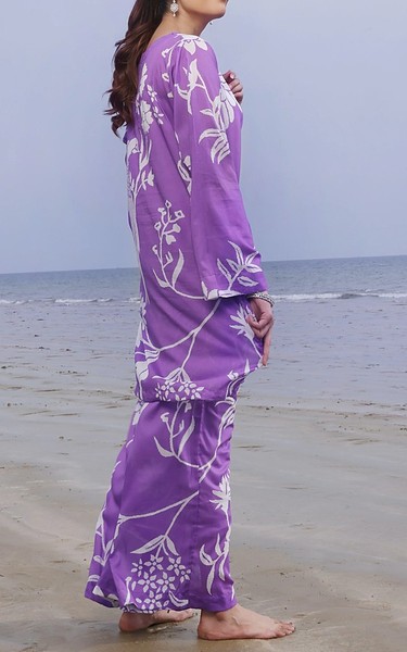 Feathers Lilac/Off White Lawn Suit (2 Pcs) | Pakistani Lawn Dress in USA- Image 2