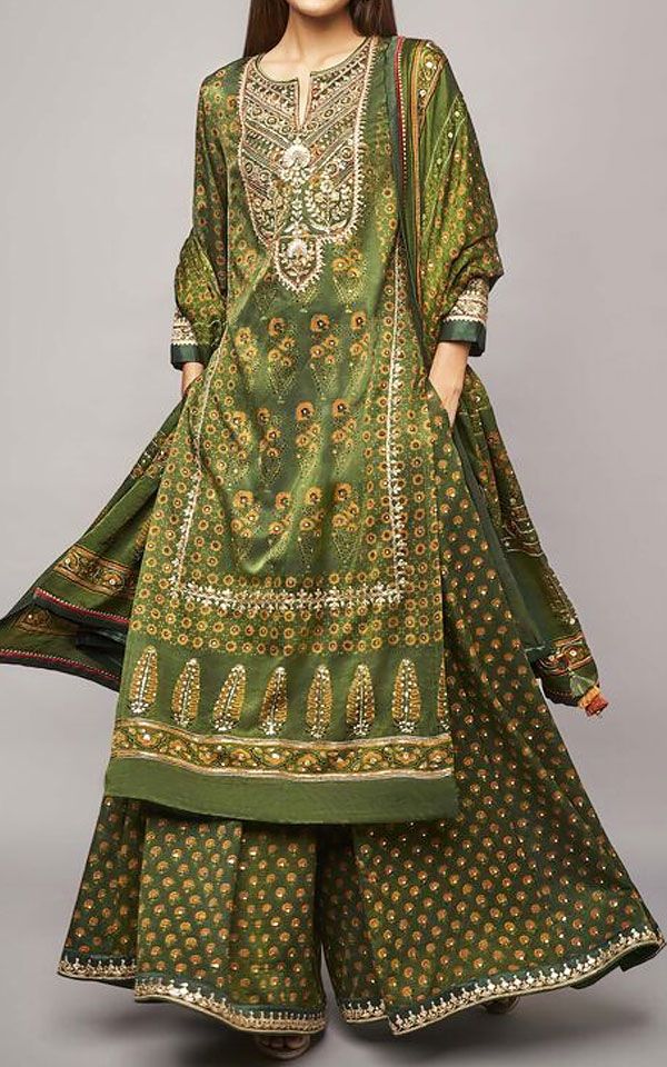 Pakistani Lehenga Dresses