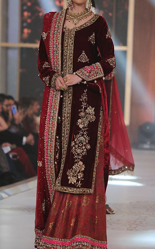 Dresses Offered at Pakistan Fashion Weeks are Breathtaking and Magnificent