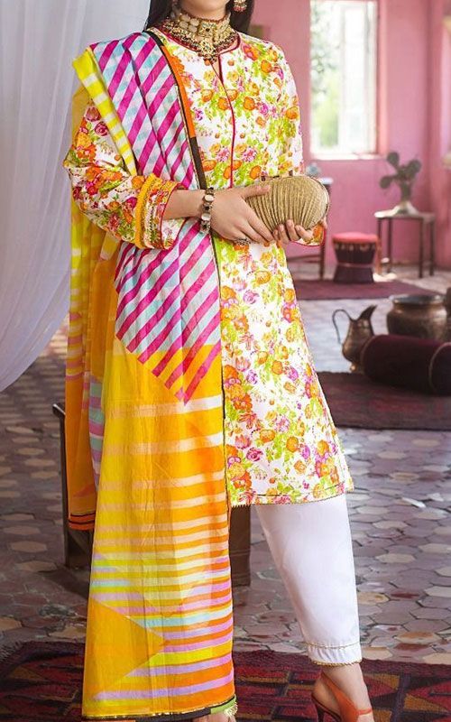 Pakistani Lawn Suits Online