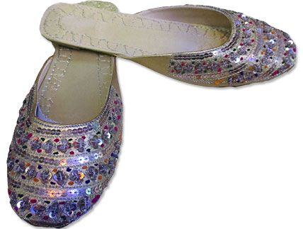 Women khussa shoes