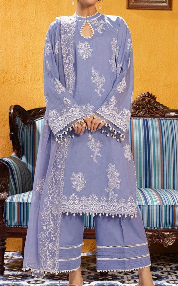 Pakistani Lawn Dresses