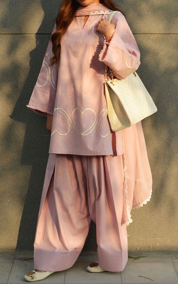 Pakistani Lawn Dresses