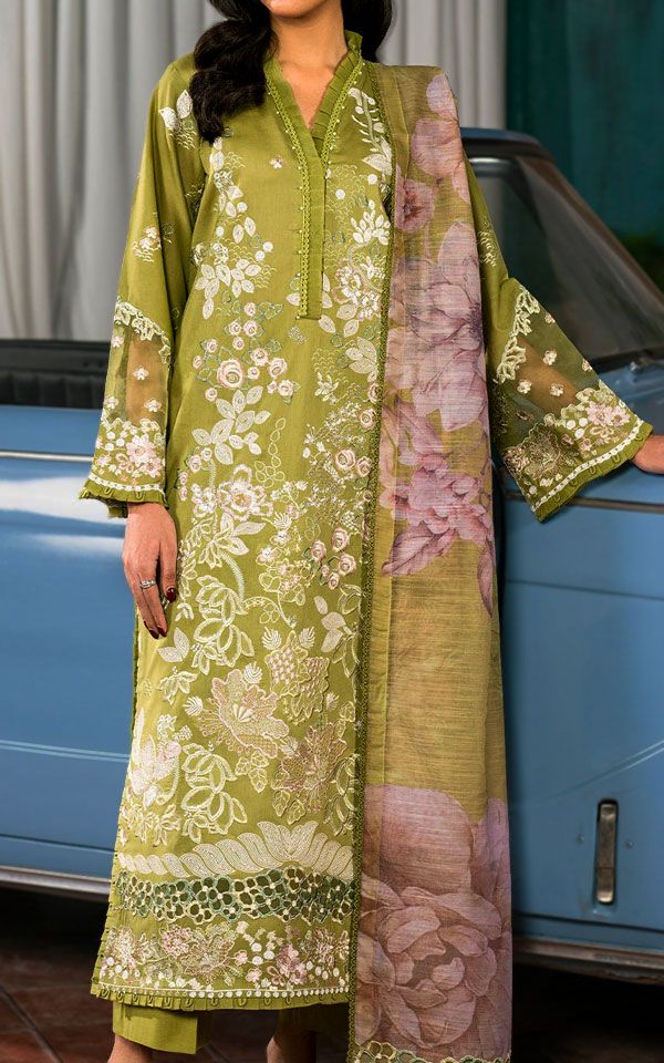 Pakistani Lawn Dresses