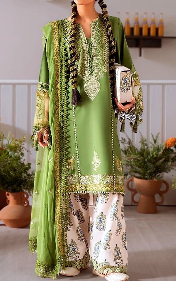 Pakistani Lawn Dresses