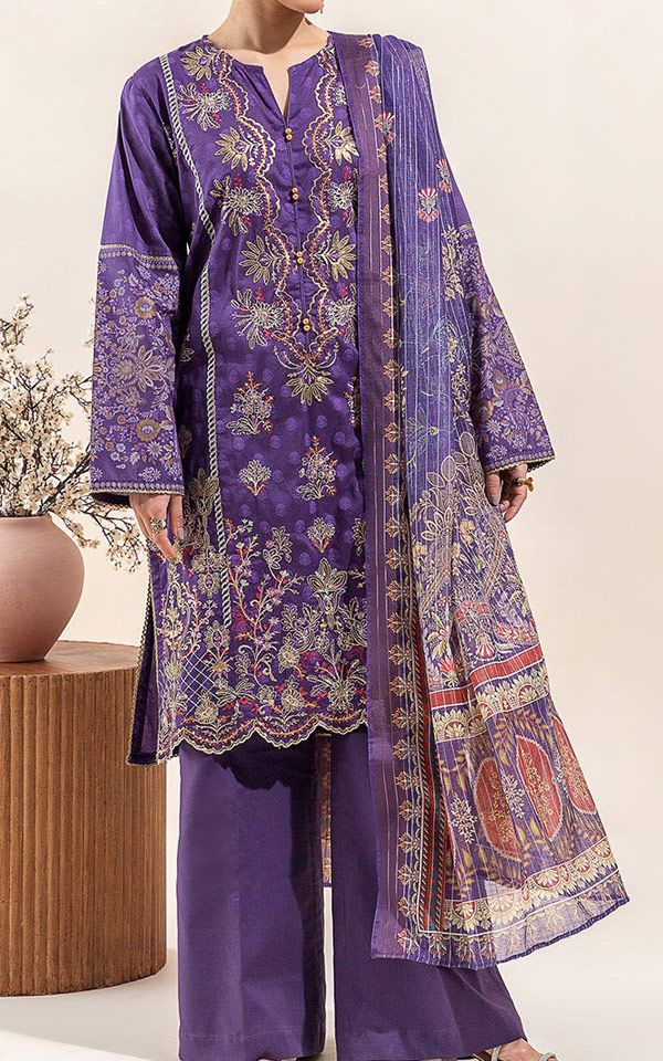 Pakistani Luxury Lawn Dresses