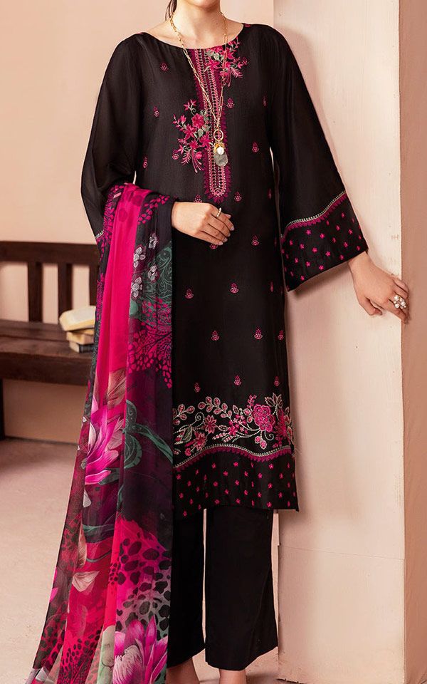 Pakistani Luxury Lawn Dresses