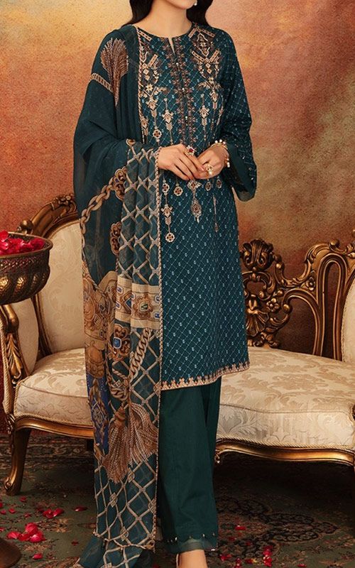 Pakistani Lawn Suits Online