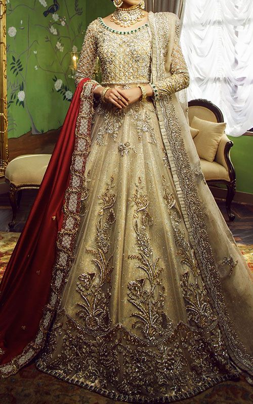 List of Top 10 Things You Should Know and Follow While Choosing a Lehenga  for Trying and Perfect Fitting