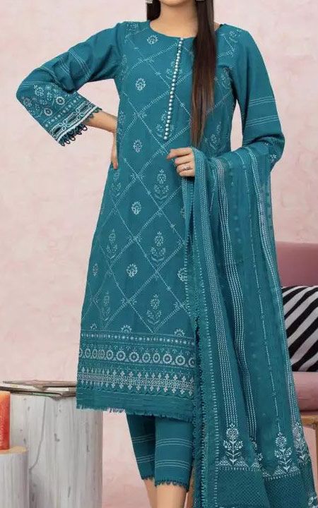 Luxury Winter Dresses Pakistan