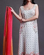Shalwar Kameez - A Top Fashion Trend in Pakistan