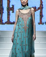 Buy Pakistani Designer Party Dresses Online and Look Great