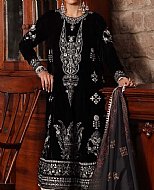 Styling Pakistani Winter Dresses for Cold Climates in the USA
