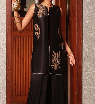  Mahum Asad Pret Wear