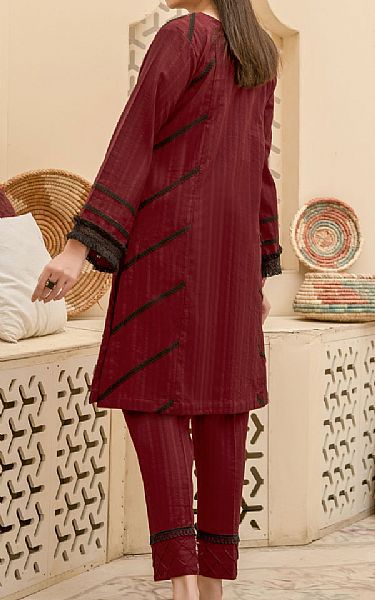Afifa Iftikhar Maroon Khaddar Suit (2 pcs) | Pakistani Pret Wear Clothing by Afifa Iftikhar- Image 2