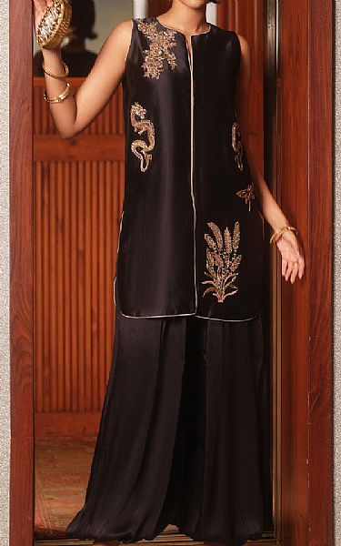 Mahum Asad Roast | Pakistani Pret Wear Clothing by Mahum Asad- Image 1