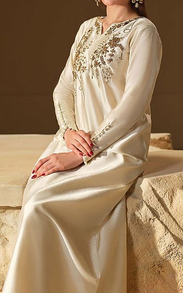 Mahum Asad Contour | Pakistani Pret Wear Clothing by Mahum Asad- Image 3