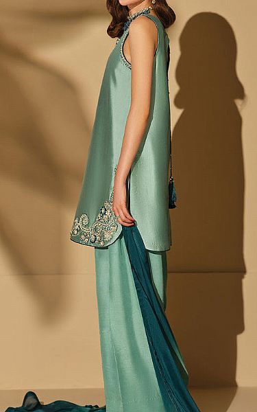 Mahum Asad Shadow Bloom | Pakistani Pret Wear Clothing by Mahum Asad- Image 2