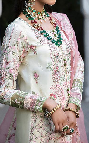 Maria Osama Khan Off White Grip Suit | Pakistani Embroidered Chiffon Dresses- Image 3