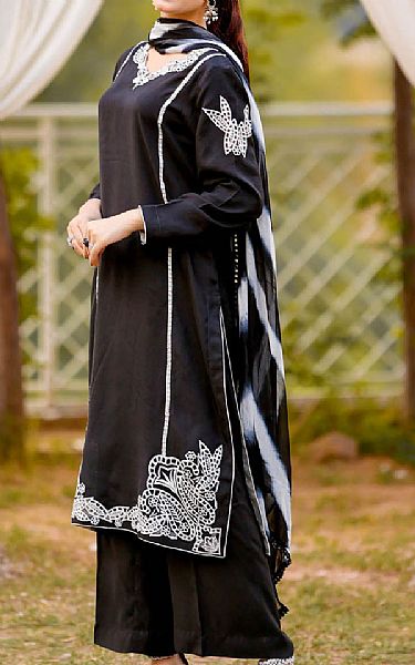 Reeza Black Lawn Suit | Pakistani Lawn Dress in USA- Image 2