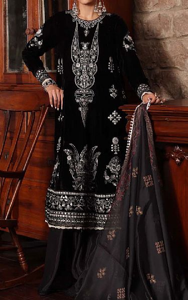 Saadia Asad Black Velvet Suit | Pakistani Winter Dresses in USA- Image 1