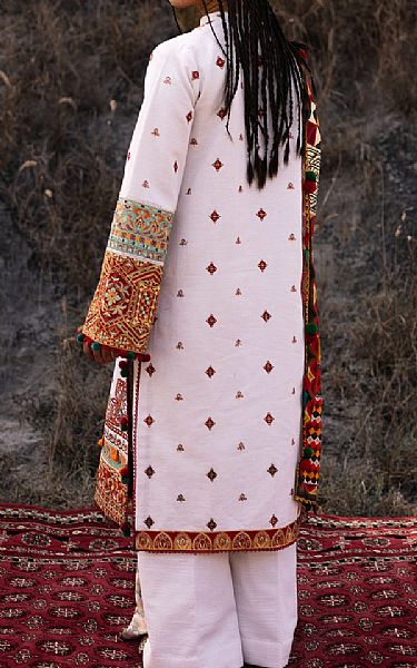 Seroli White Khaddar Suit | Pakistani Winter Dresses-Image 2